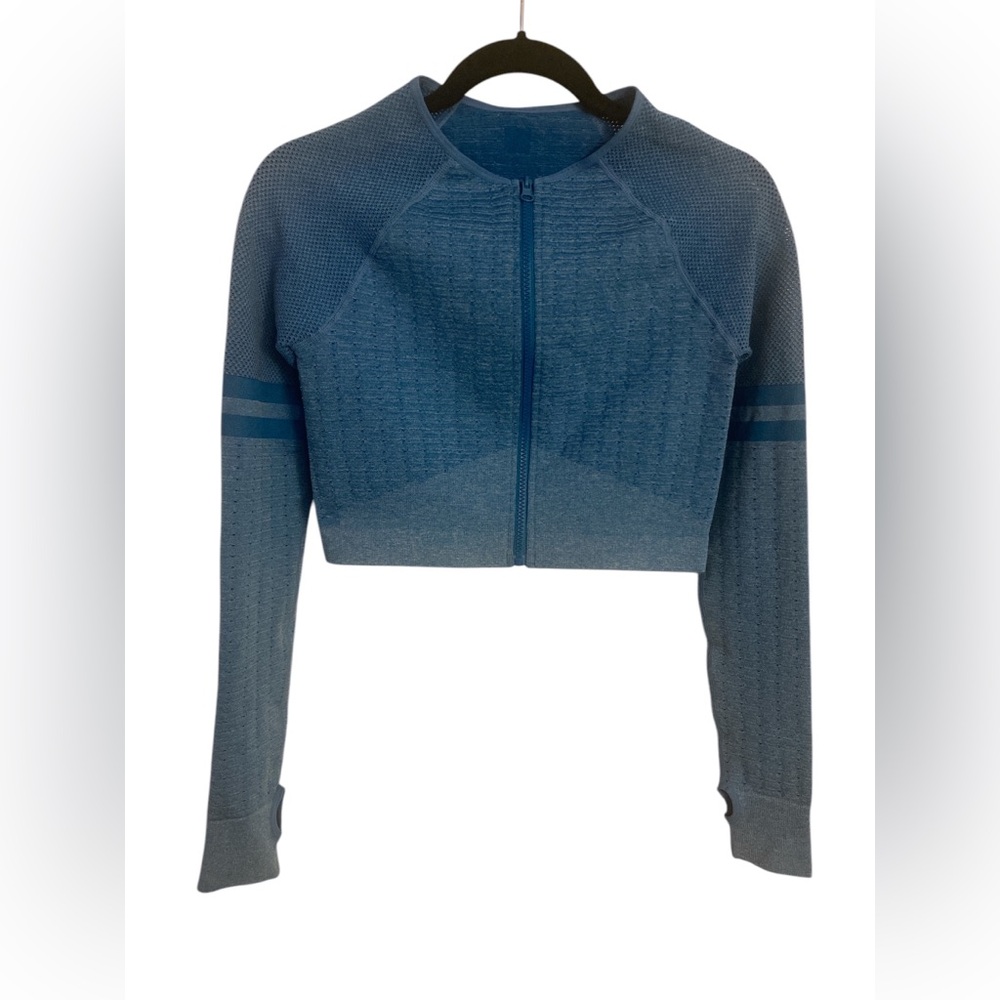 The beginning of Los Angeles Blue Women's Cropped Zip-Up Top EUC L/XL